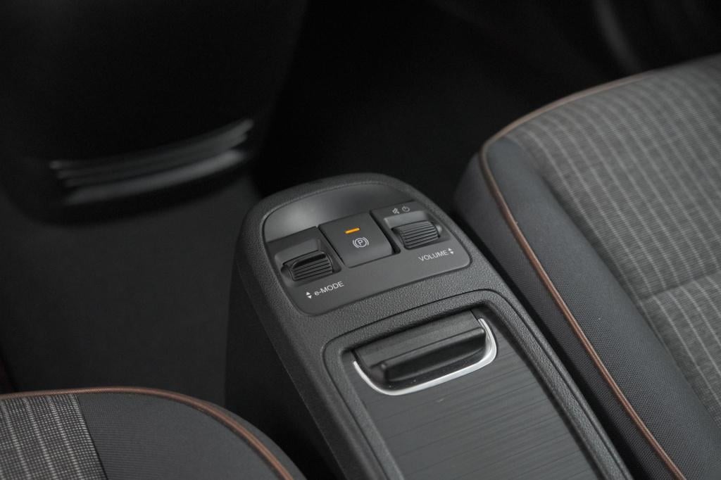 Fiat 500 icon 42 kwh | camera | 17" velgen | keyless start | navigatie | ap
