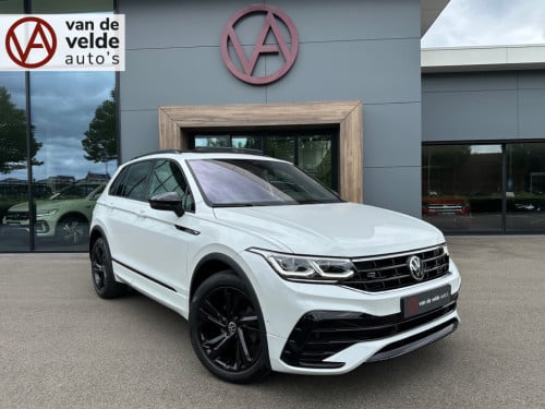 Volkswagen Tiguan 1.5 tsi 150pk dsg r-line blackstyle | panoramadak | trekh