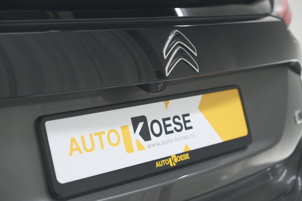 Citroen C4 puretech 130 eat8 shine | camera | dodehoekdetectie | head-up di