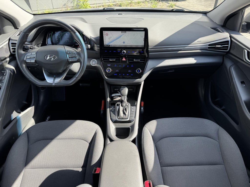 Hyundai Ioniq 1.6 gdi comfort - plus | navigatie | camera | apple carplay/a