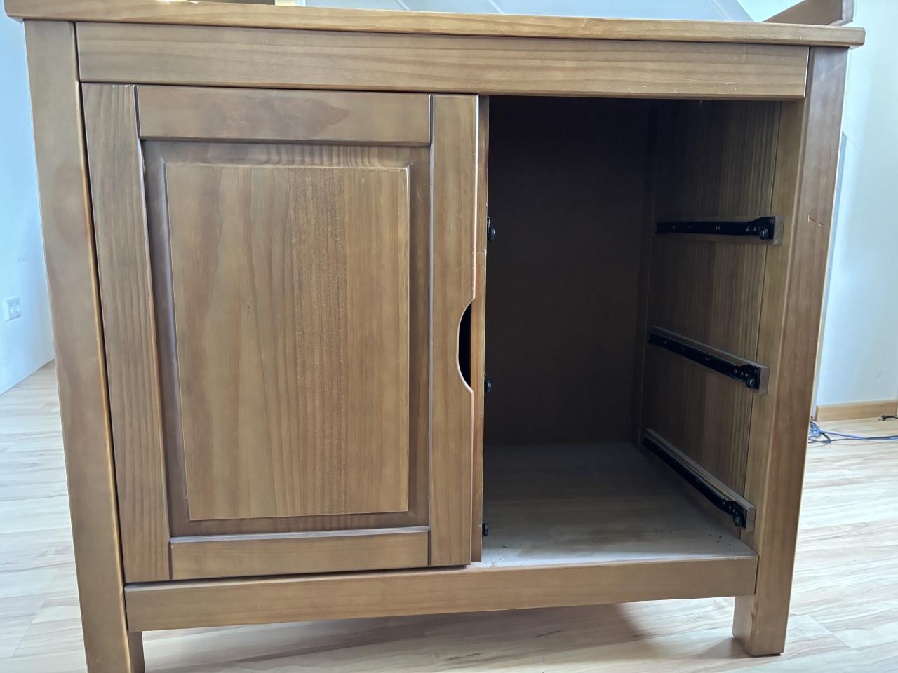 Gratis complete Babykamer / Kinderkamer, commode, ledikant, kast