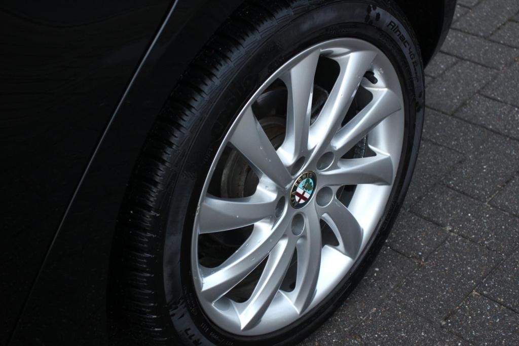 Alfa Romeo Giulietta 1.4 t turbo turismo - leder - sportiva - stoel verw - 