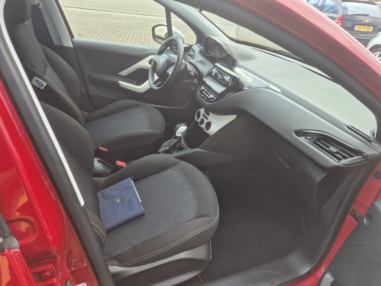 Peugeot 208 1.0 Pure Tech LIKE 5deurs bj:2015 airco apk 2026 !!