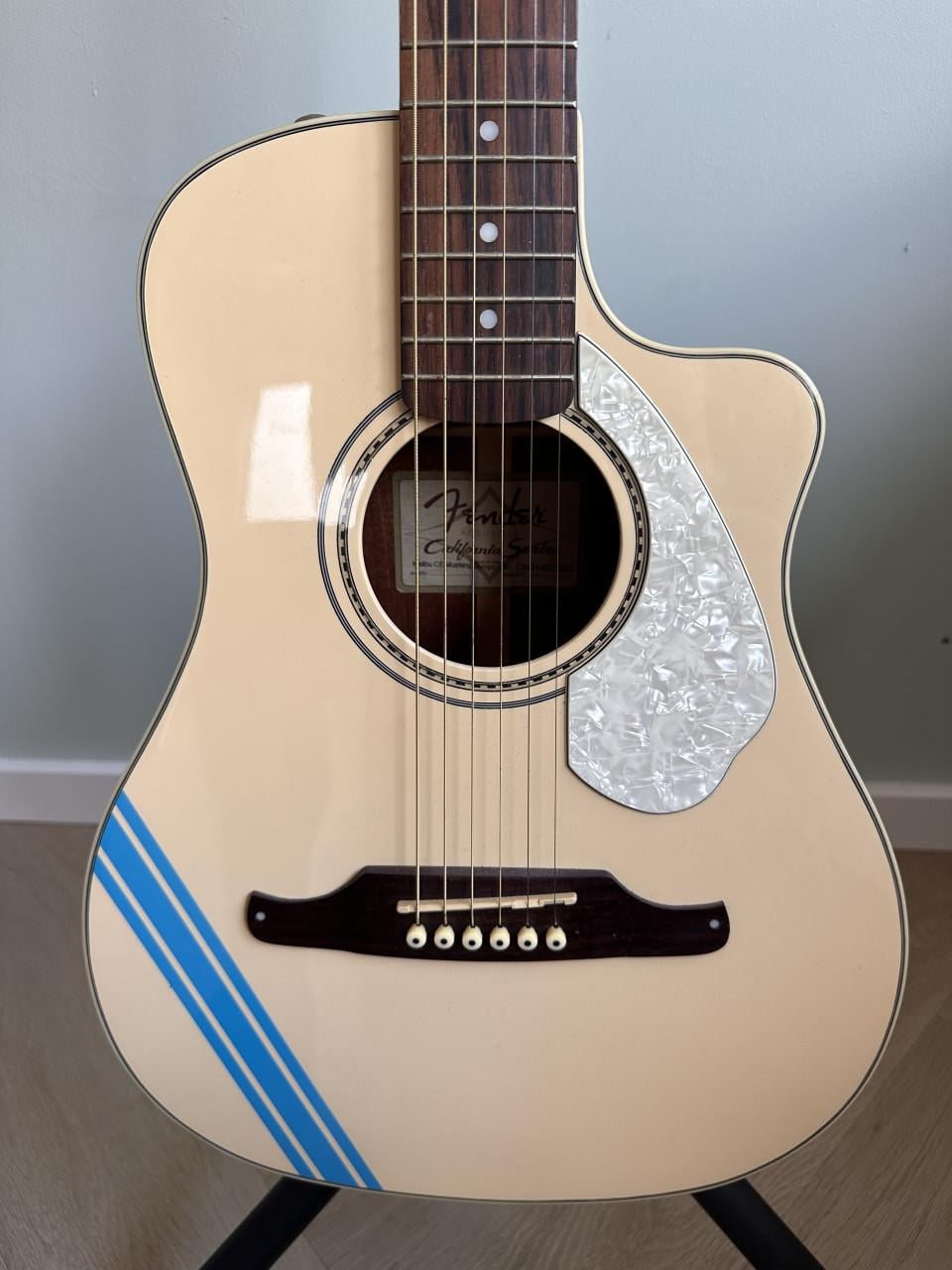 Fender California Series Malibu CE