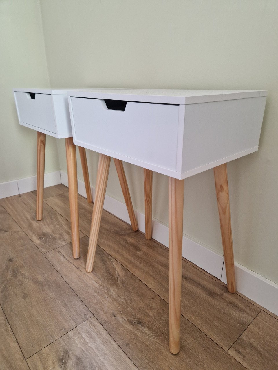 2x nachtkastje met 1 lade - 60x40x30 cm