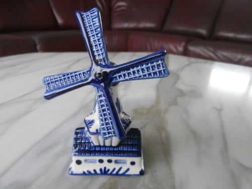 Delftsblauw  Molentje    Hand Painted     12 cm  hoog   voor  € 2,50
