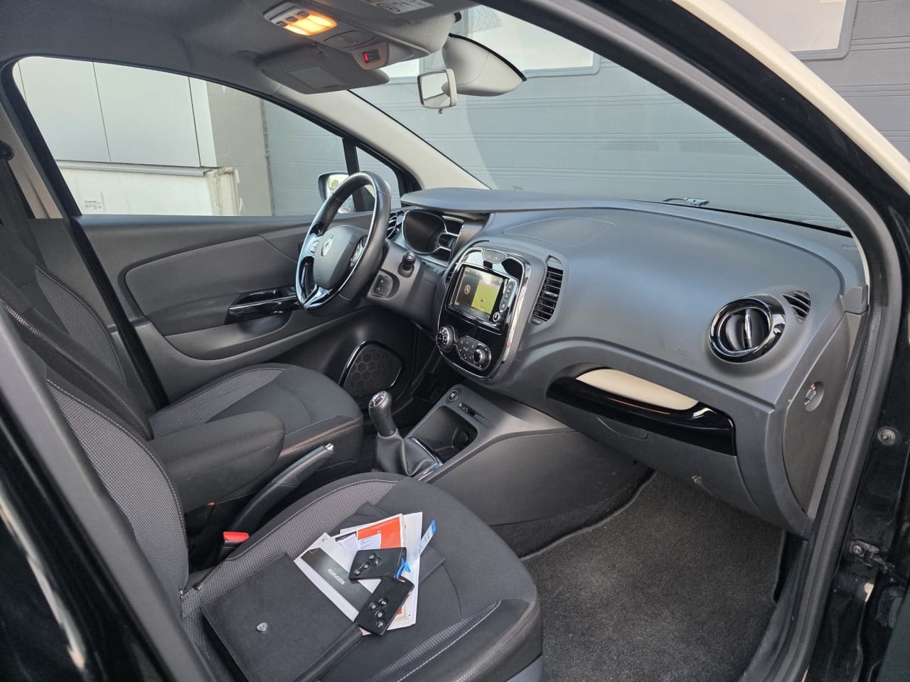 TE KOOP RENAULT CAPTUR 0.9 TCE DYNAMIQUE EURO 5