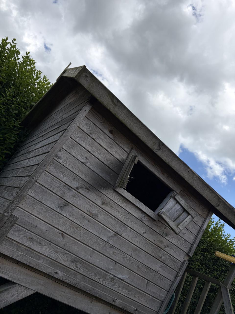 Houten speelhuis