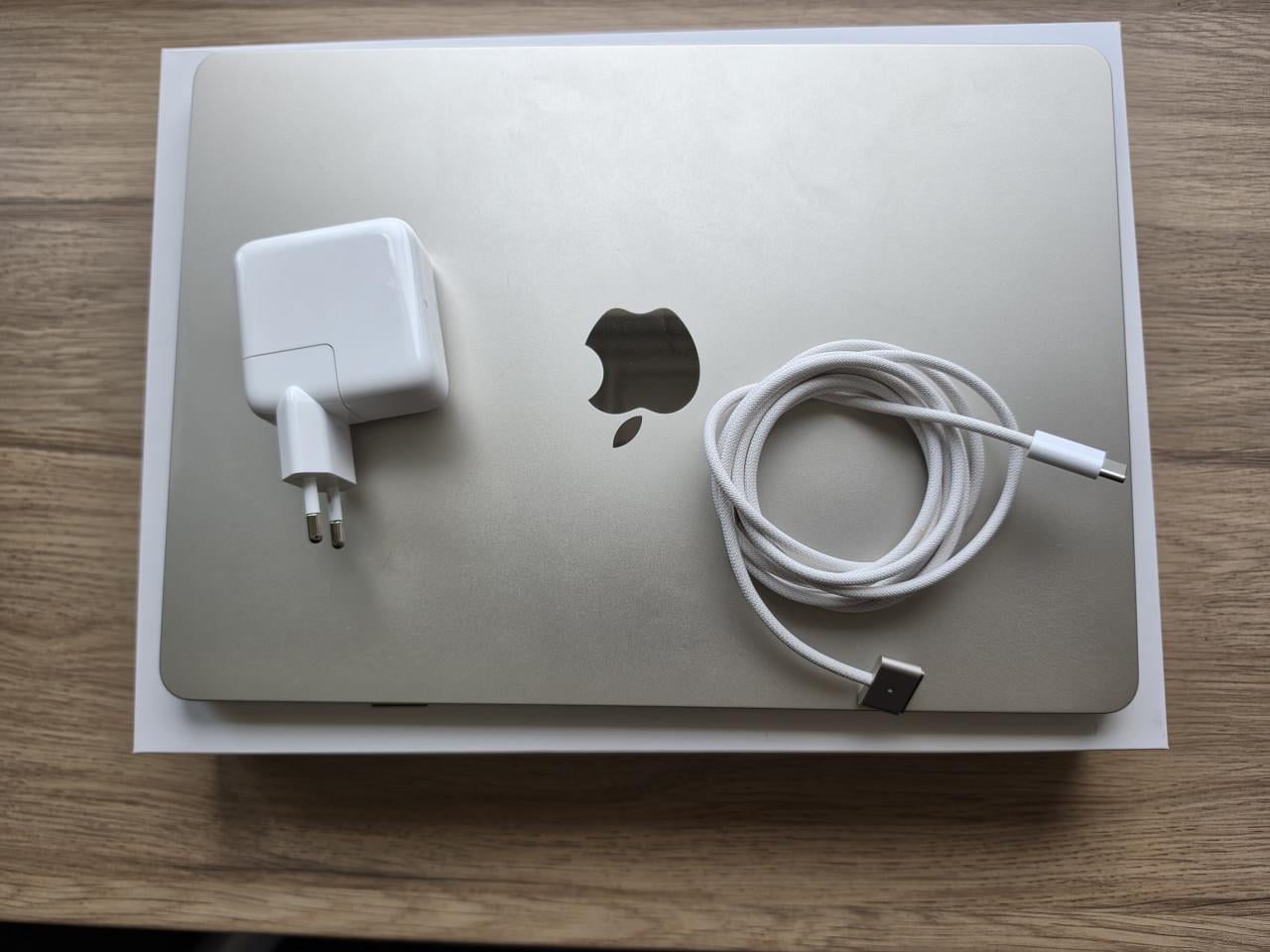 Zo goed als nieuw! MacBook Air 13" (M4, 16GB, 256GB)