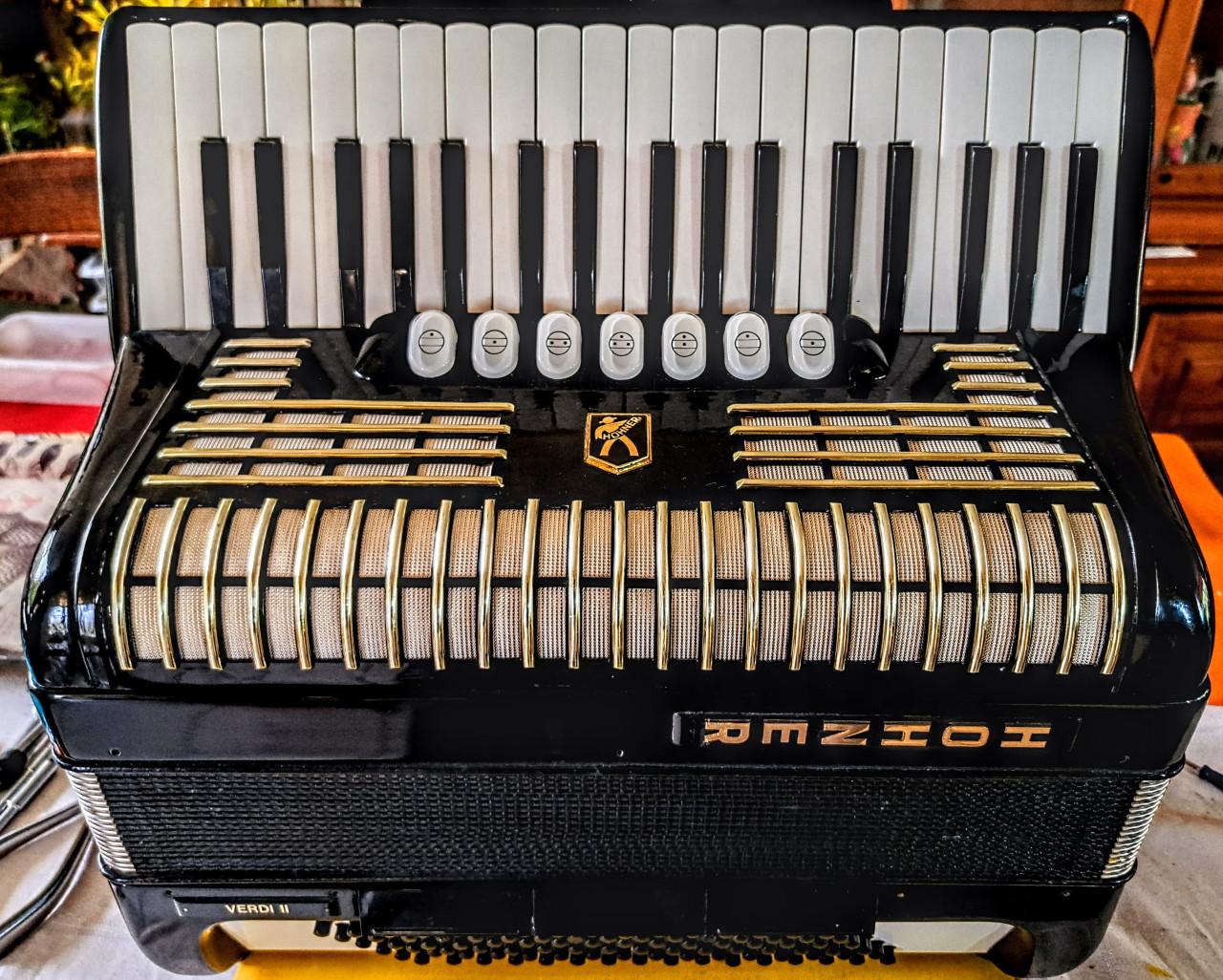 Accordeon HOHNER VERDI II