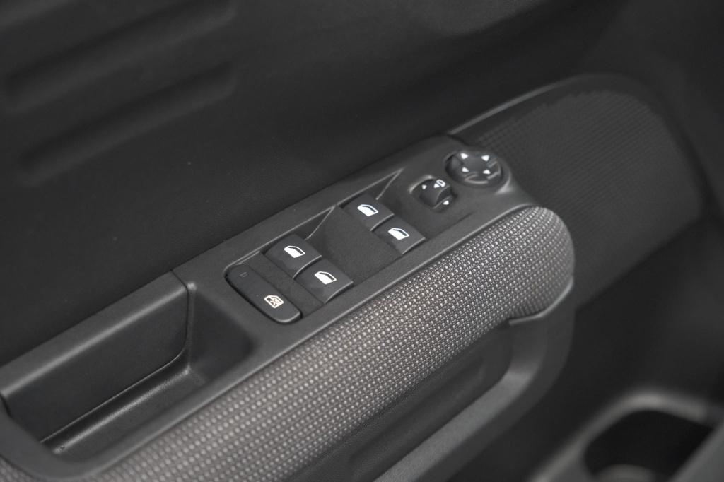Citroen C3 Aircross puretech 130 eat6 shine pack | camera | apple carplay |