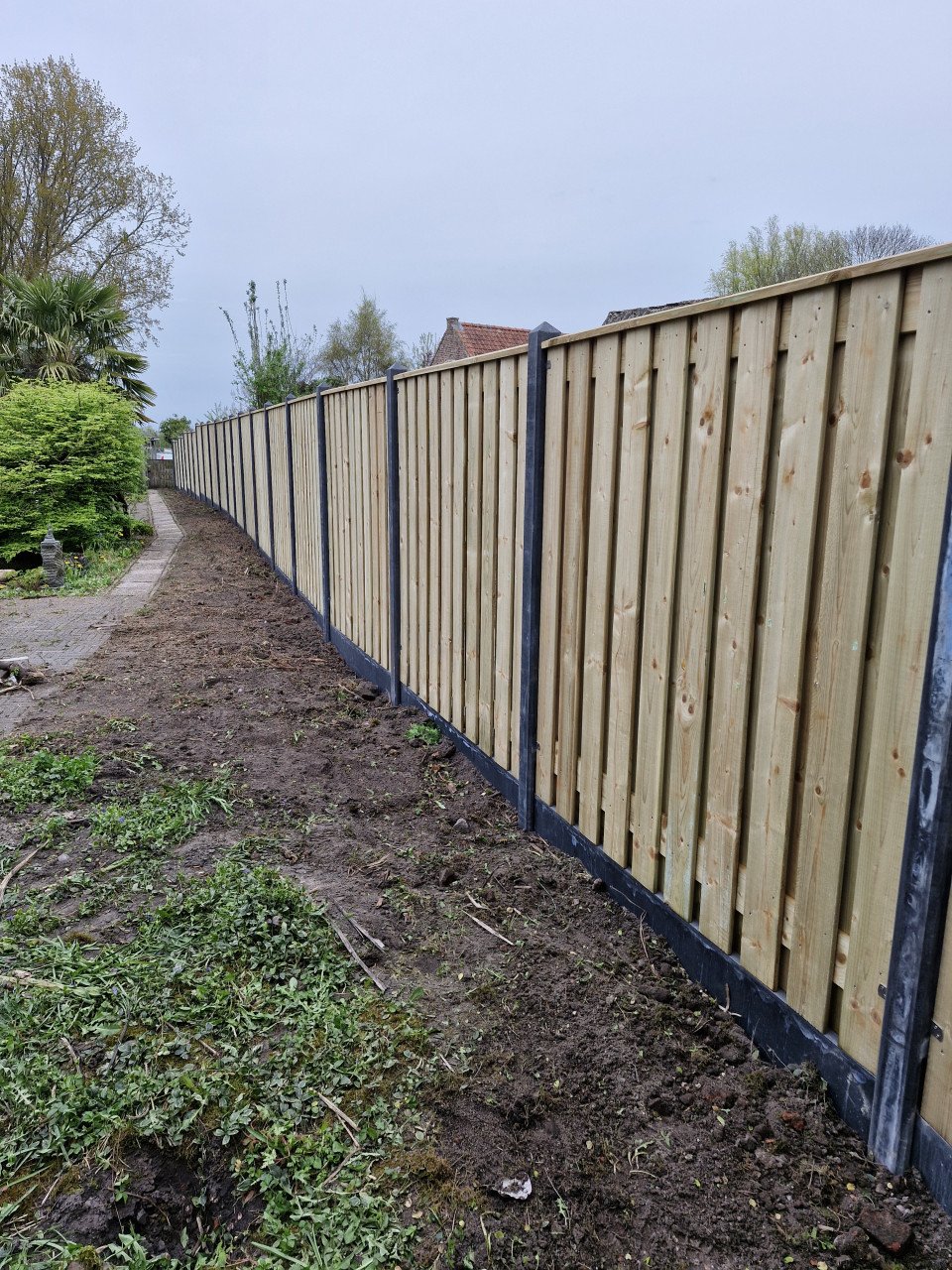 HOUT BETON SCHUTTING INCL PLAATSING