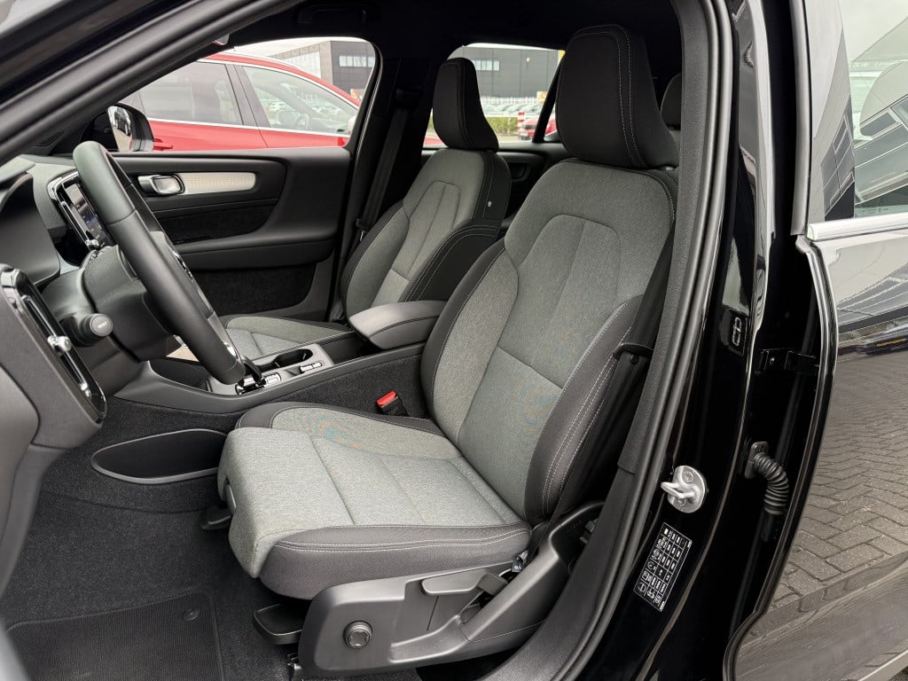 Volvo XC40 t4 211pk recharge inscription exp| navi| climate| camera| dab+|