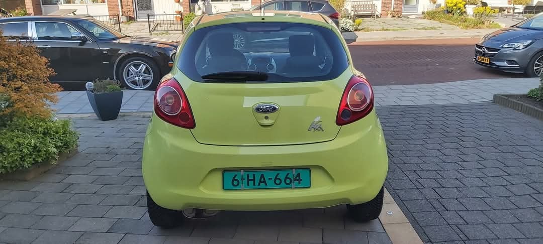Tekoop zeer nette Ford KA 1.2 I Champignons Edition Bj 2013
