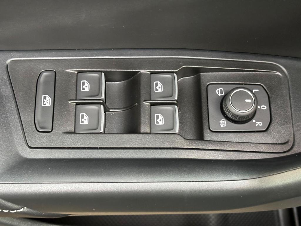Volkswagen T-roc 1.5 tsi 150pk 7-dsg style| camera| keyless|dode hoek| rijk