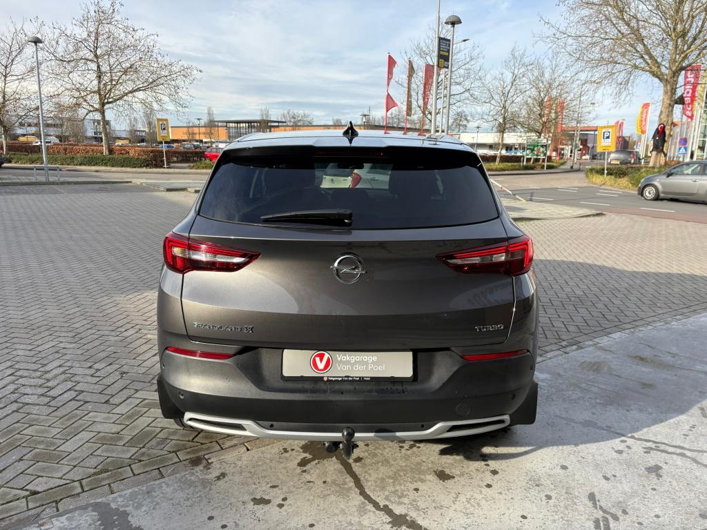 Opel Grandland X 1.2 turbo business executive