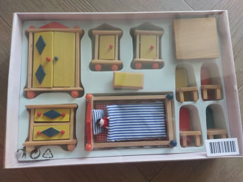 Poppenhuis spulletjes