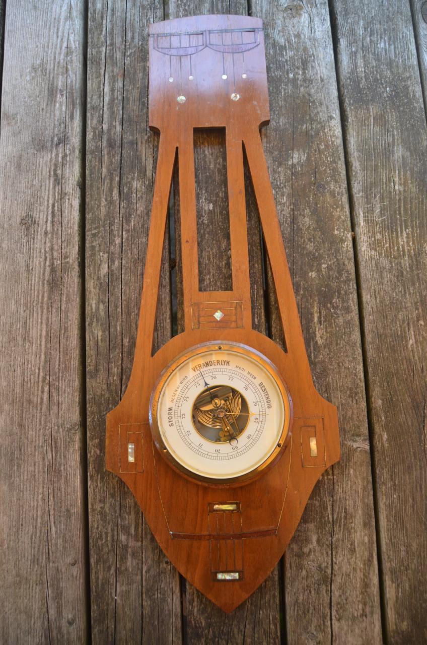 Zeer fraaie Art Deco barometer