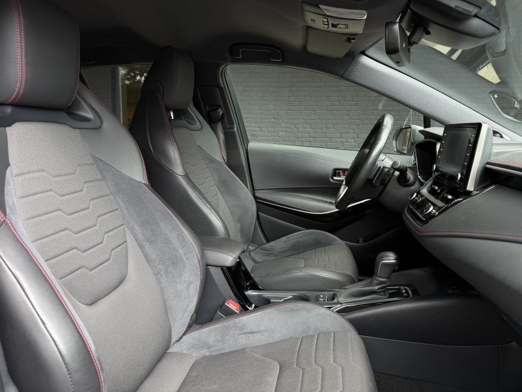 Toyota Corolla Touring Sports 2.0 hybrid executive // 185pk // jbl audio //
