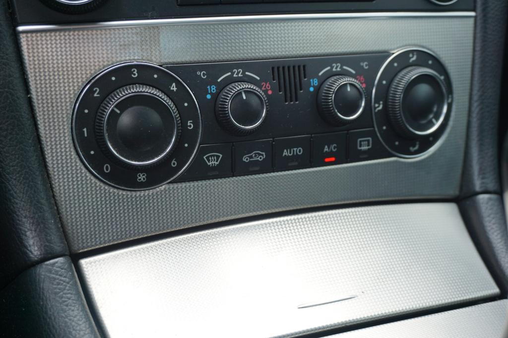 Mercedes-Benz Clk-klasse cabrio 200 k. elegance automaat - airco / cruise /