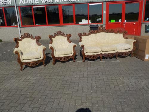 Zeer mooie kwaliteit en in zeer goede staat 3 + 1 + 1 zits