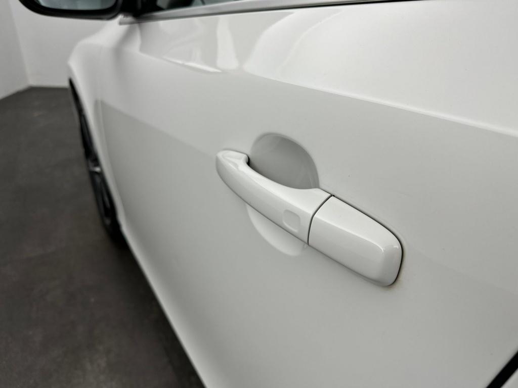 Volvo V40 t3 153pk aut6 polar+ sport| pano| camera| h&k sound| dab+