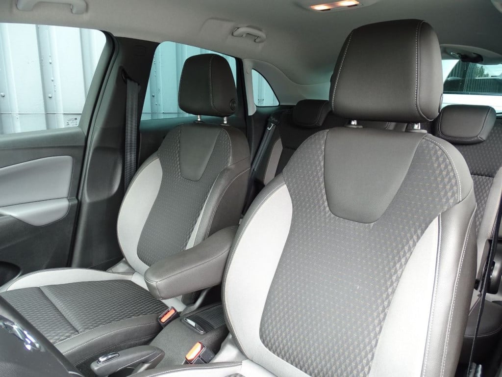 Opel Crossland X 1.2 turbo innovation hud | stuur-&stoelverwarming | apple 