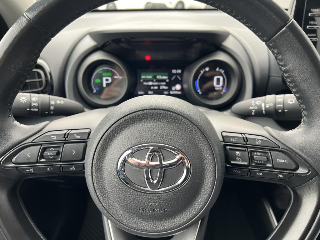 Toyota Yaris 1.5 hyb. 115 first | stoelverwarming | all seasonbanden