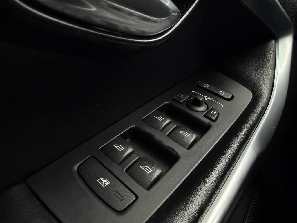 Volvo V40 2.0 t5 r-design