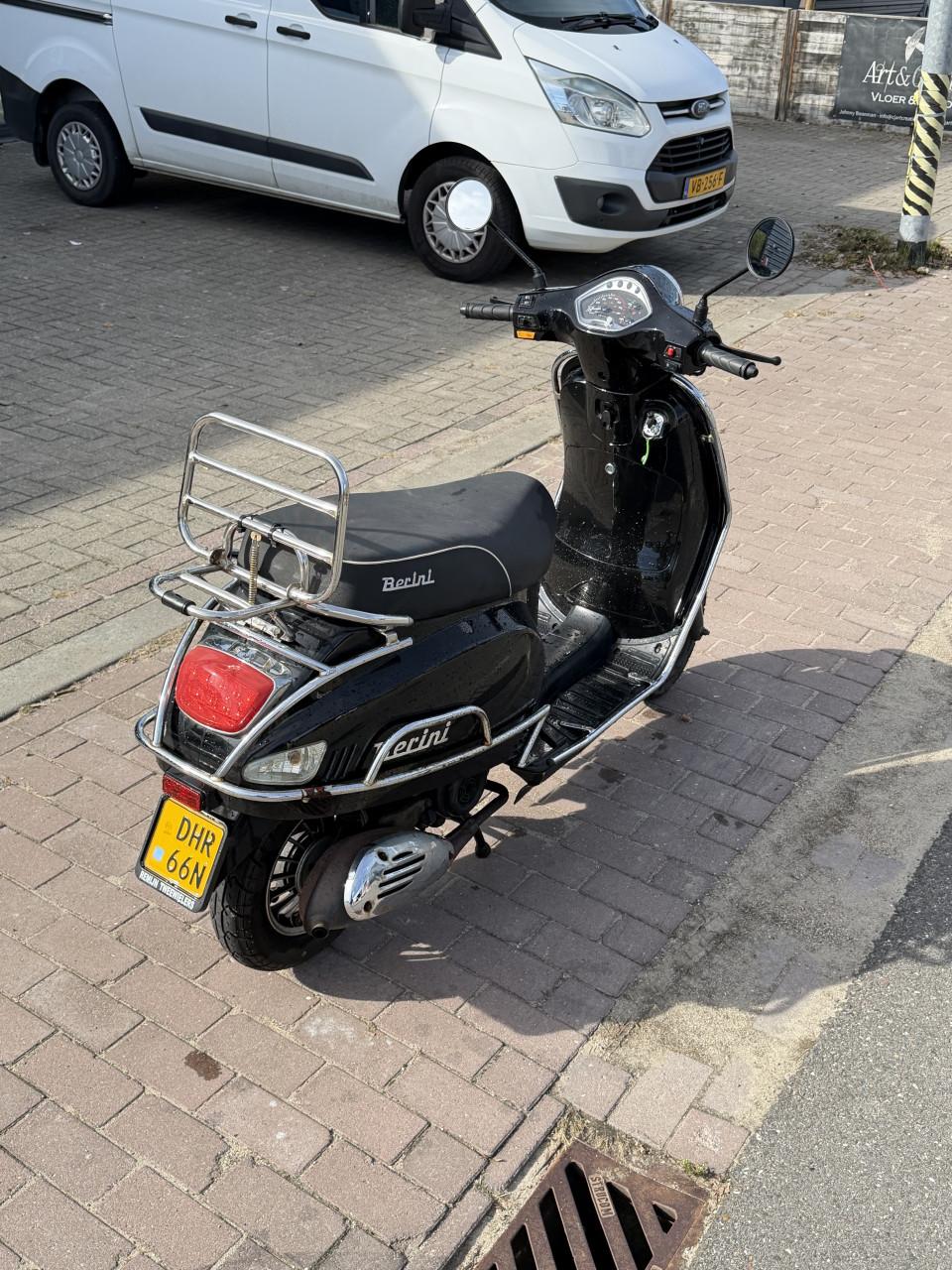 Berini Napoli scooter Bromscooter 45 km/u – 2017 – 5100 km