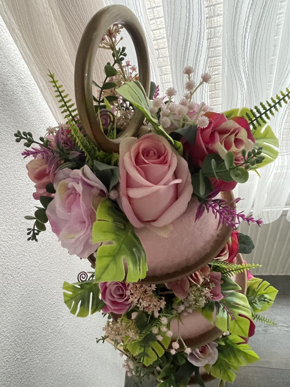Prachtig Bloemstuk met Kunstbloemen - Roze tinten