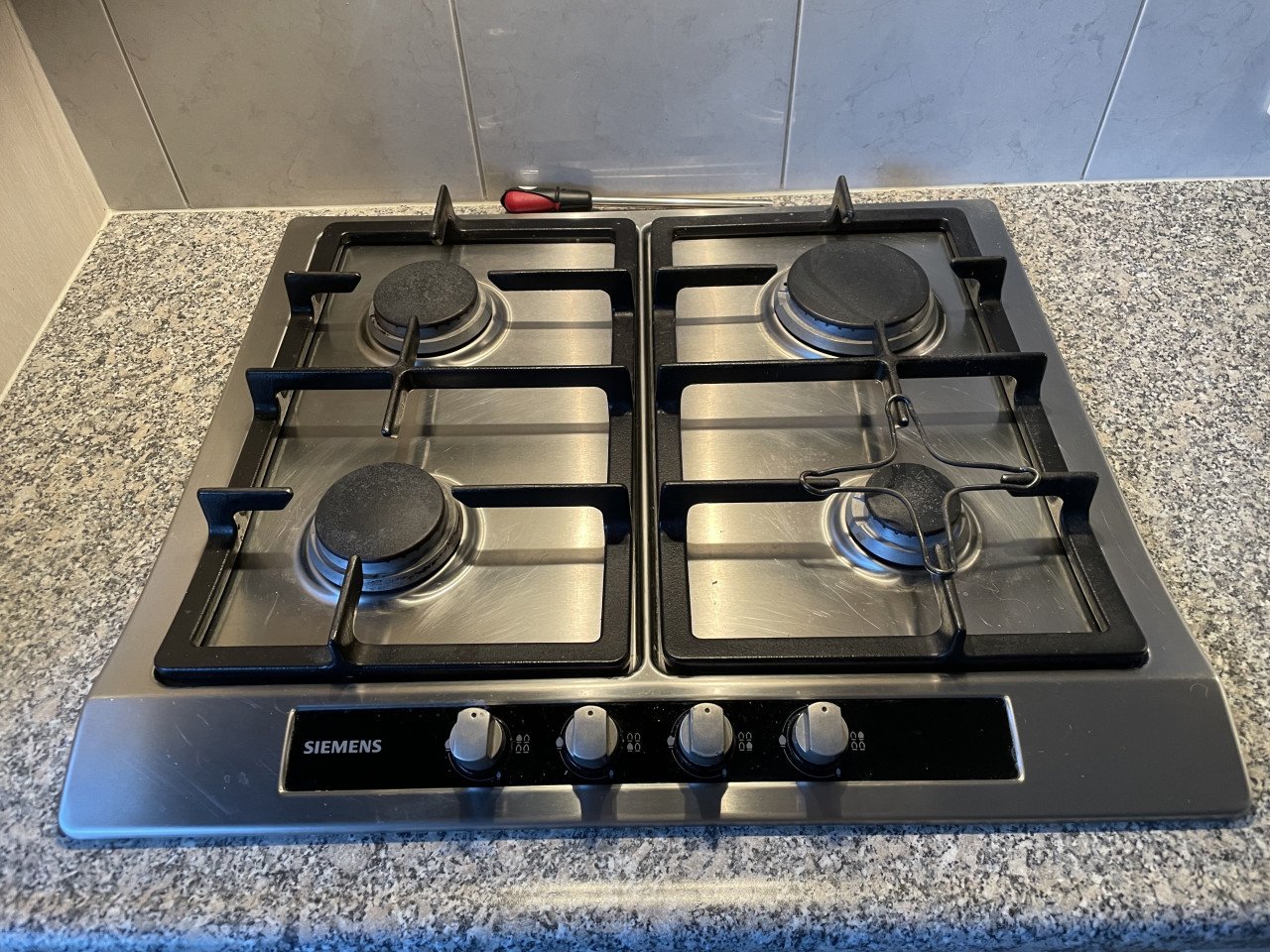 Te koop degelijke L vorm keuken