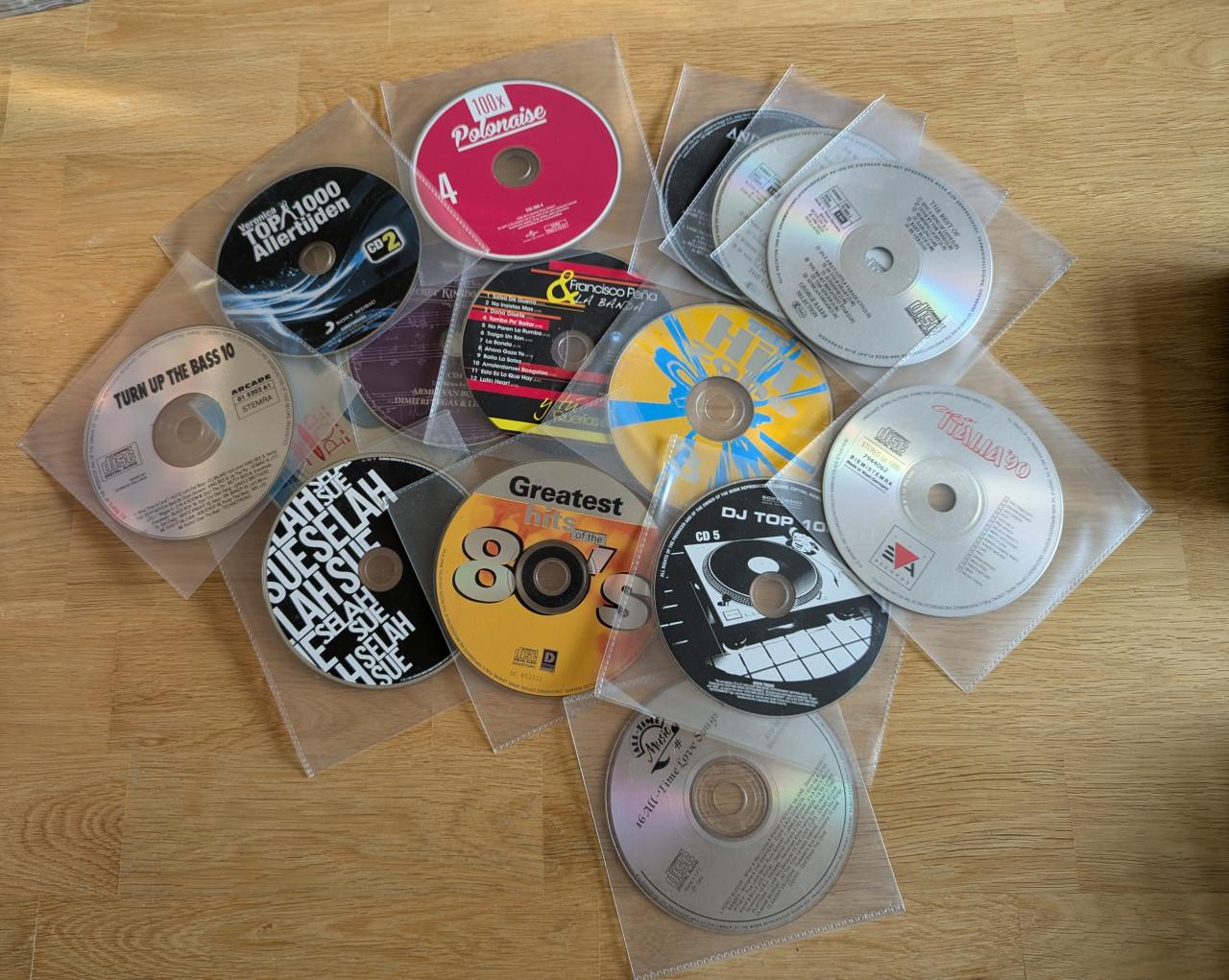Doos vol met diverse cd's