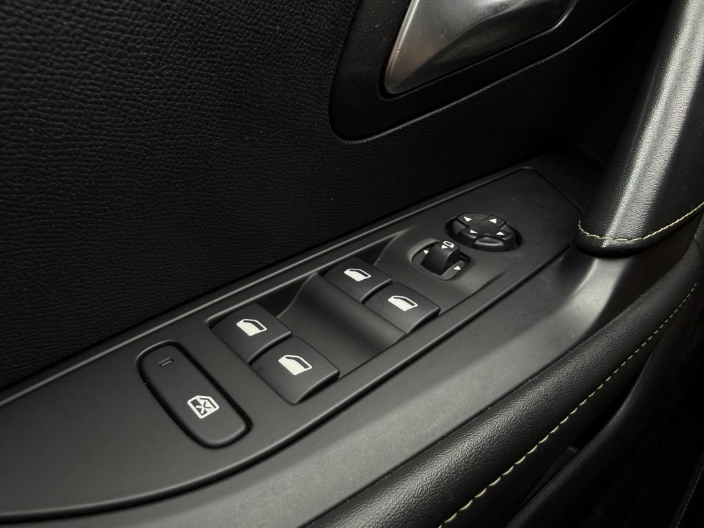 Peugeot 208 1.2 puretech gt pack - parelmoer - leer - pano -
