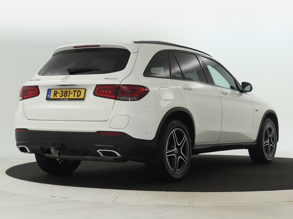 Mercedes-Benz Glc 300 e 4matic premium plus | trekhaak | panoramadak | sfee