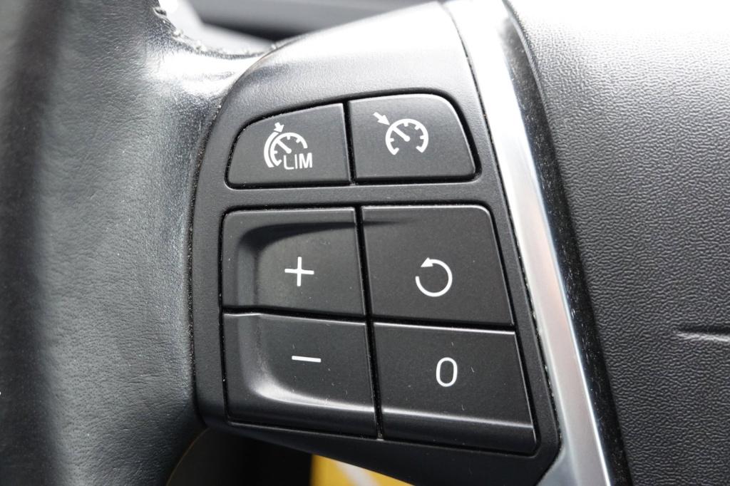 Volvo V60 1.6 t3 150-pk ocean race