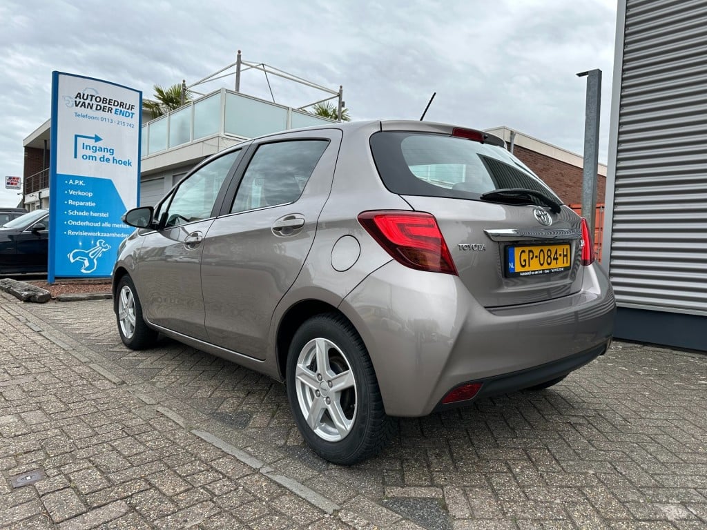 Toyota Yaris 1.3 vvt-i style automaat camera cruise control navi bluetoo