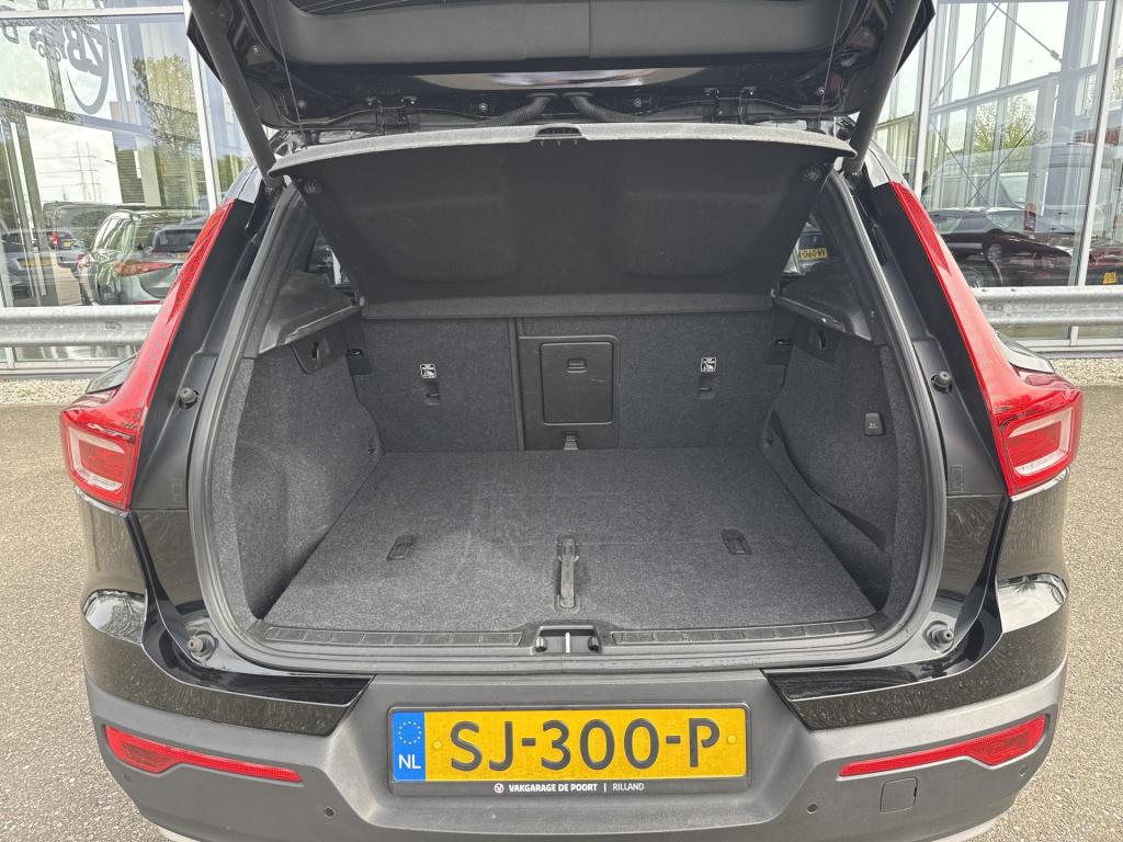 Volvo XC40 2.0 t5 awd intro edition | nl-auto | vol opties | pano | trekhaa