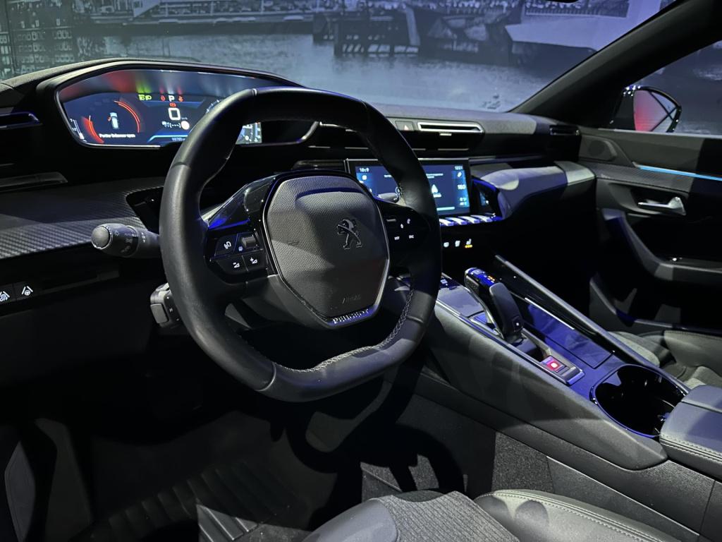 Peugeot 508 sw 1.2 puretech allure pack business *appconnect*camera*trekhaa