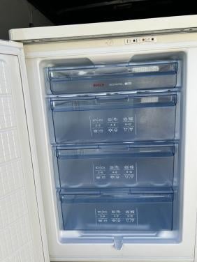 Bosch Vrieskast /vriezer 85x60 cm. 120 liter klasse A+