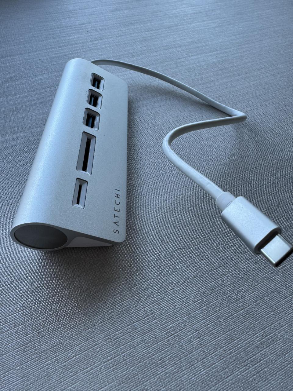 Satechi Aluminium USB 3.0 HUB en kaartlezer