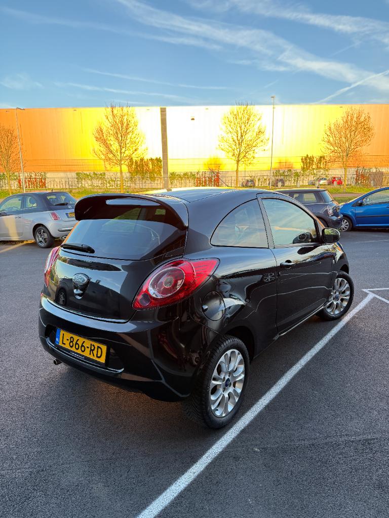 Ford KA 1.2 - titanium - airco