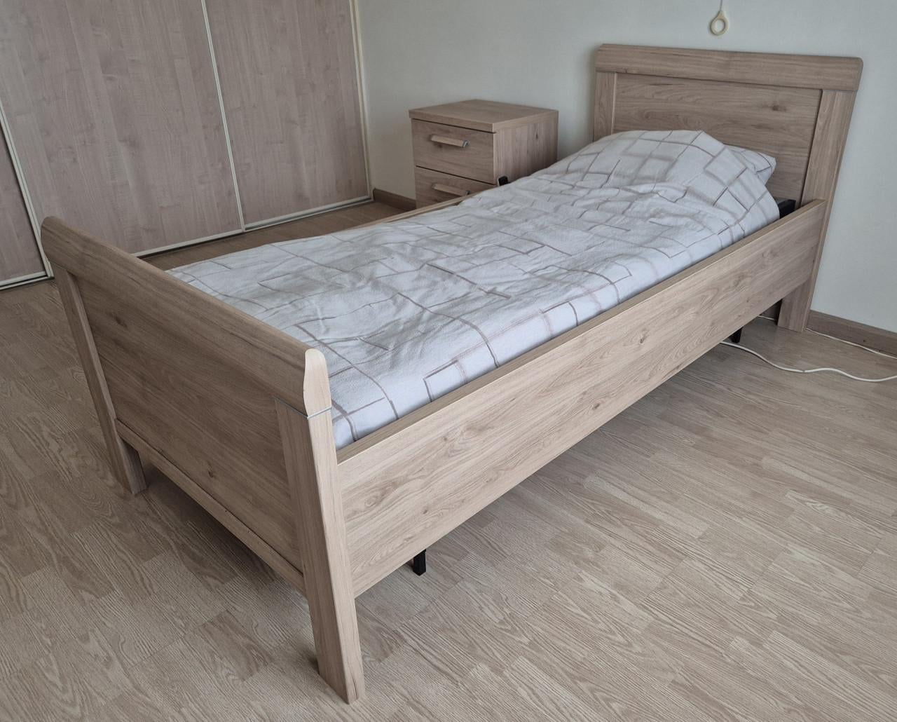 Electrisch verstelbaar bed