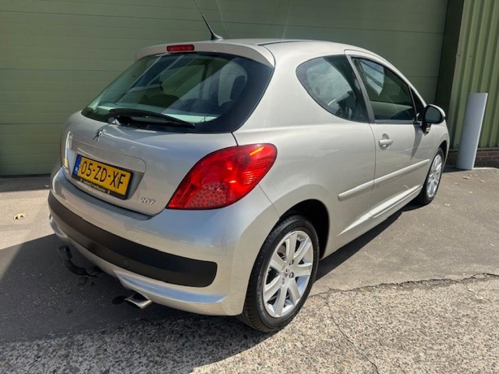 Peugeot 207 1.6 xs automaat
