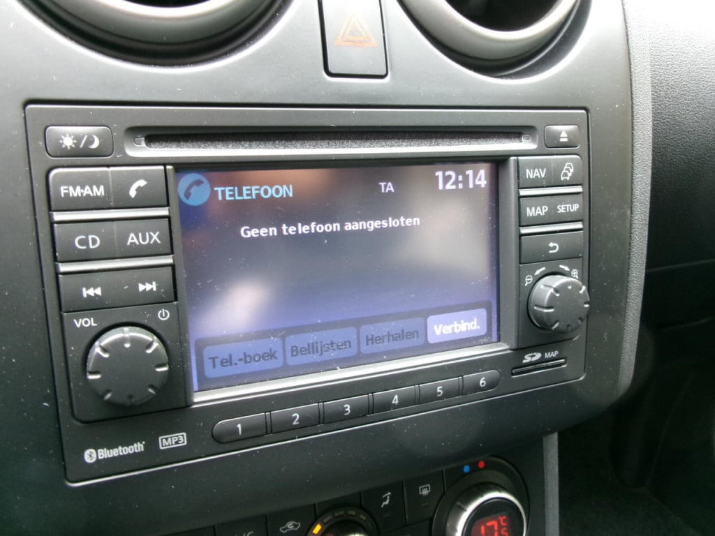Nissan Qashqai 1.6 acenta airco, nav., camera, trekhaak, pdc