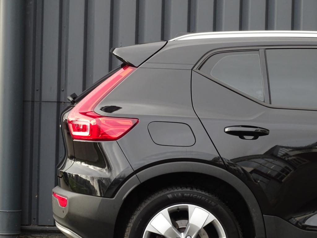 Volvo XC40 2.0 t4 momentum