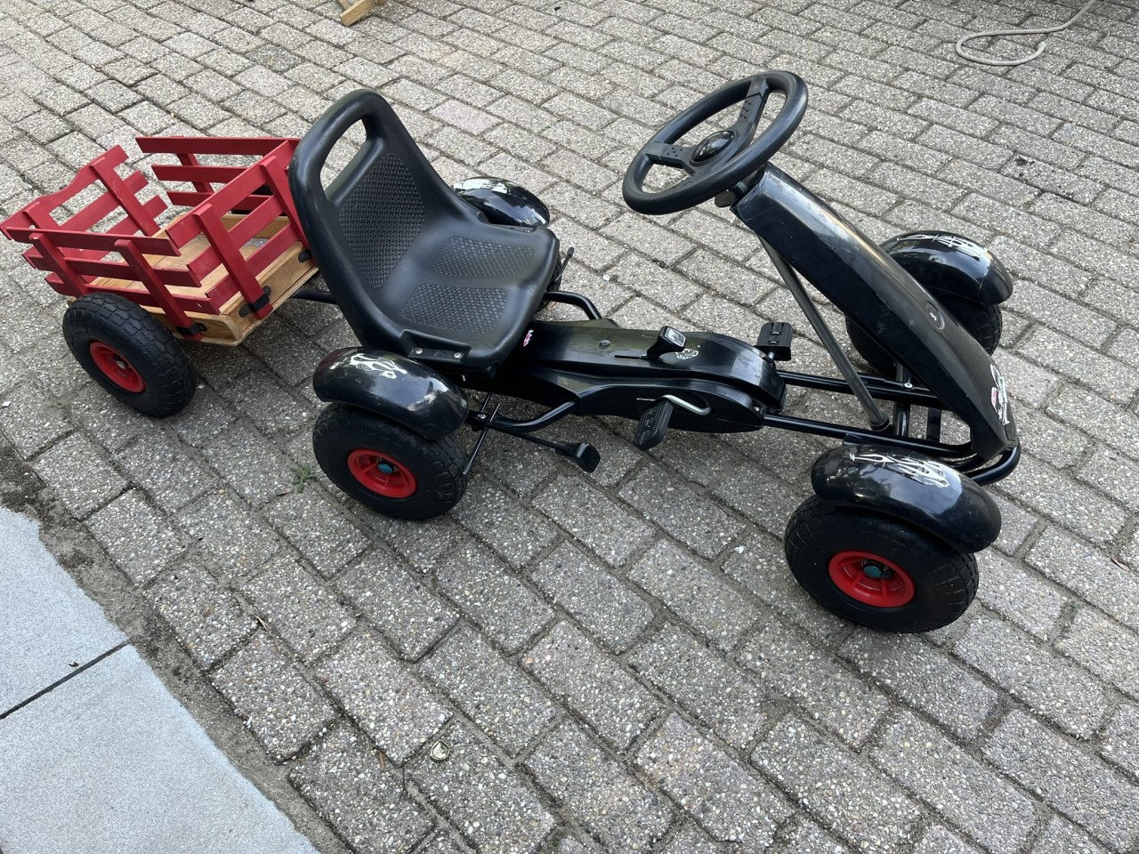 Skelter met aanhangwagen
