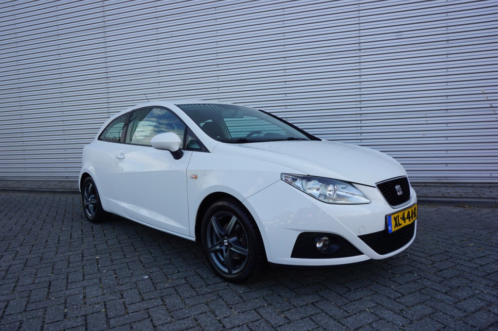 Seat Ibiza 1.6 reference airco / navi / cruise / elektr. ramen / stoelverw.