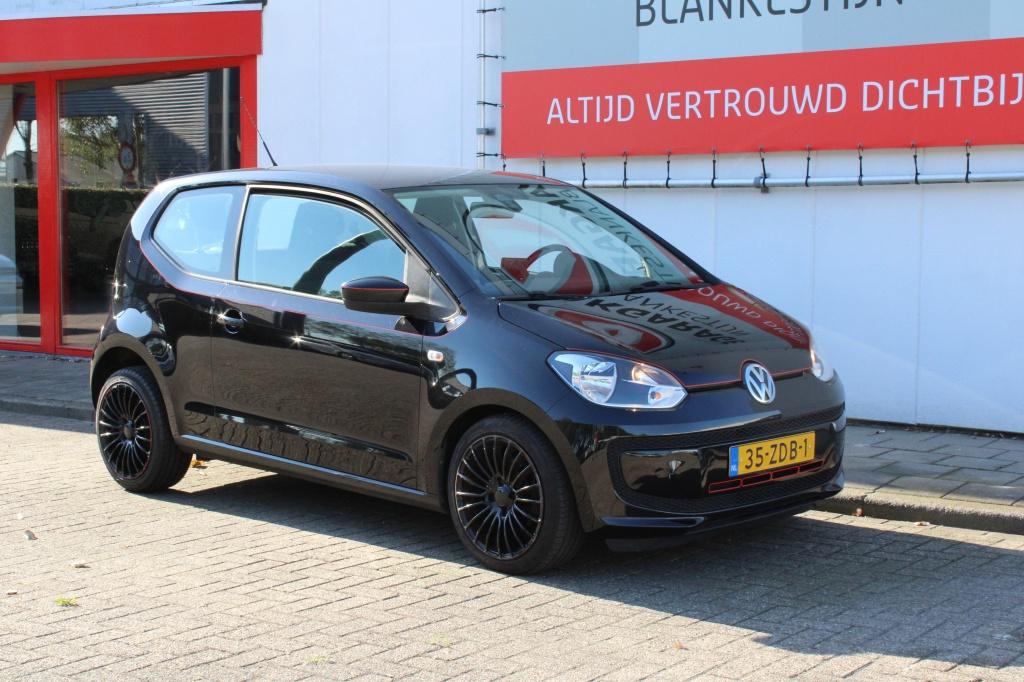 Volkswagen UP! 1.0 move up! bluem.