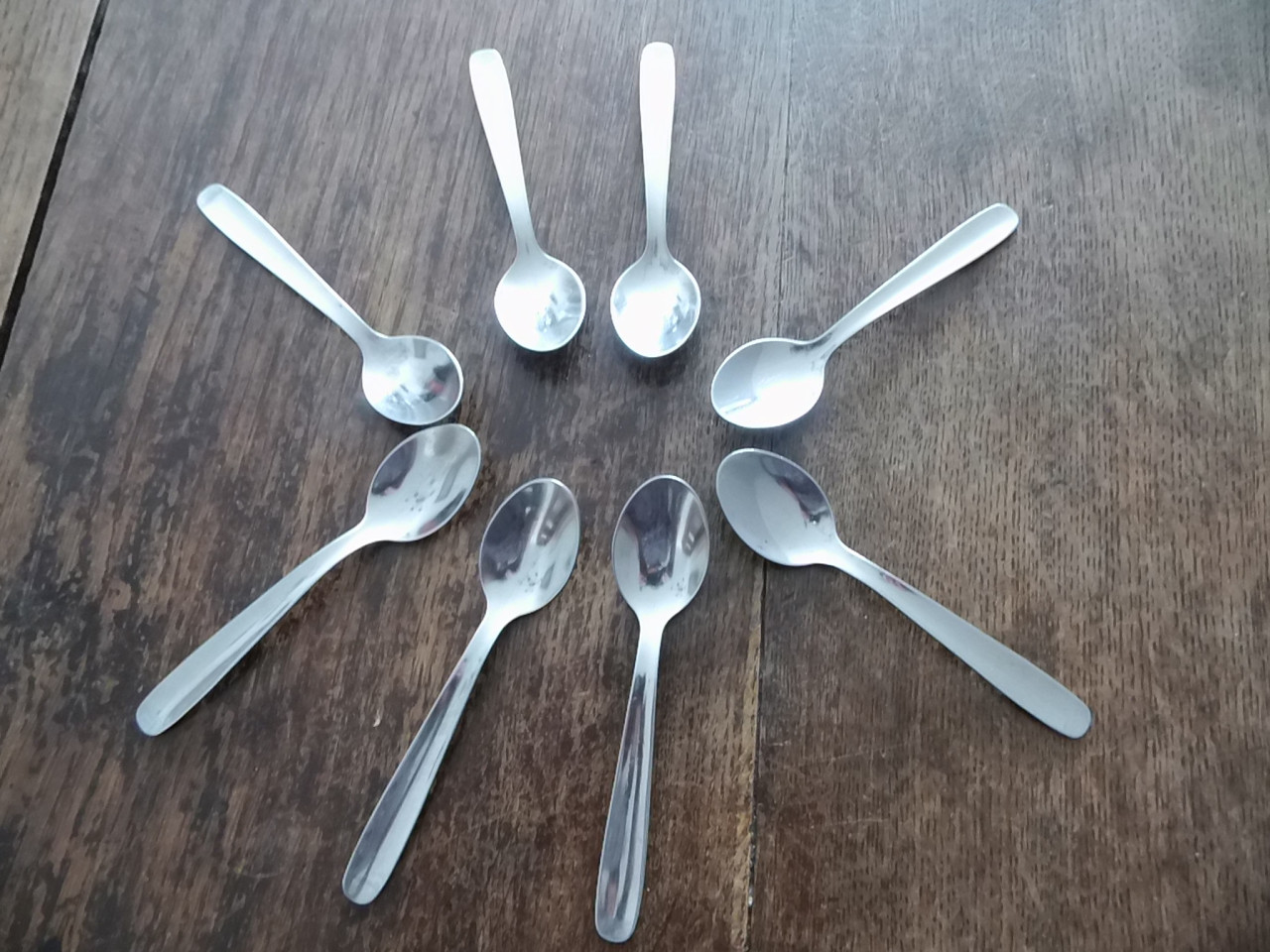 8 Theelepeltjes.